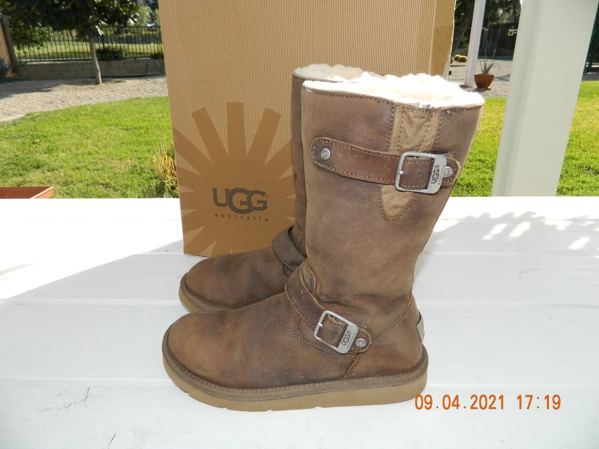 Womens kensington ugg 2024 boots size 7