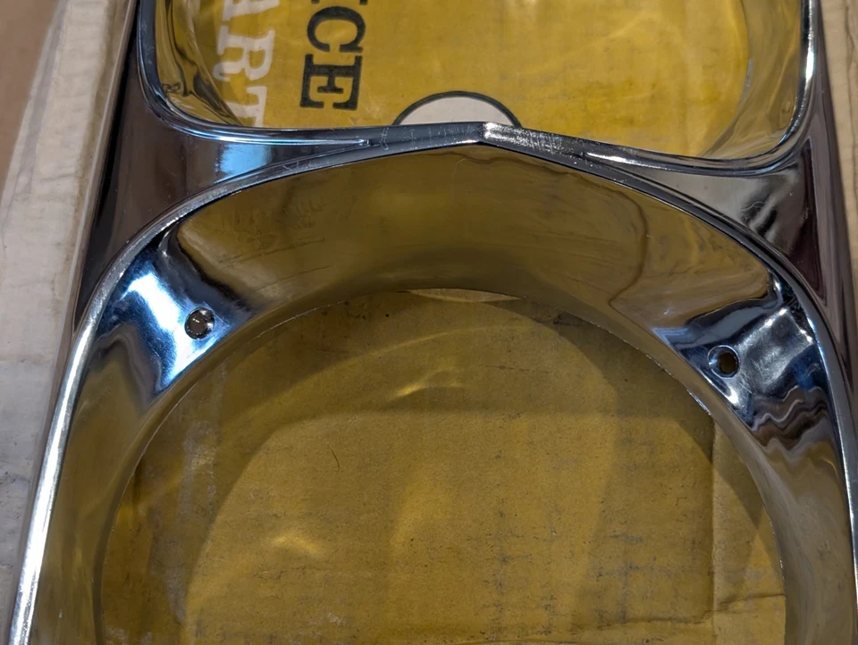 B40 NOS GM 1966 1967 Pontiac GTO LEMANS TEMPEST R.H Faro Bisel 9782752 Foto 3 de 4