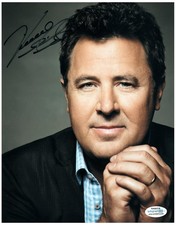 Vince Gill Signed Autographed 8x10 Photo ACOA
