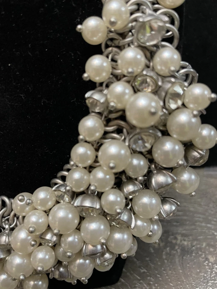 A&F 珍珠簇围兜项链银色水钻丝带声明珠宝首饰 — 第 2/4 张图片