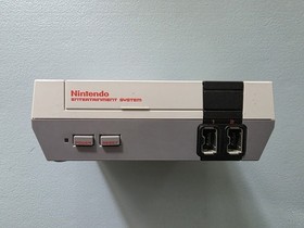 AUTHENTIC Nintendo Classic Edition CIB w/ 2 Controllers - All 720+ NES Games 