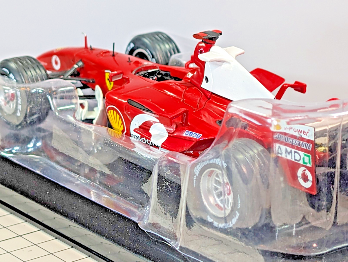 DeAGOSTINI 1/24 Ferrari F2004 Michael Schumacher #1 2004 F1 World