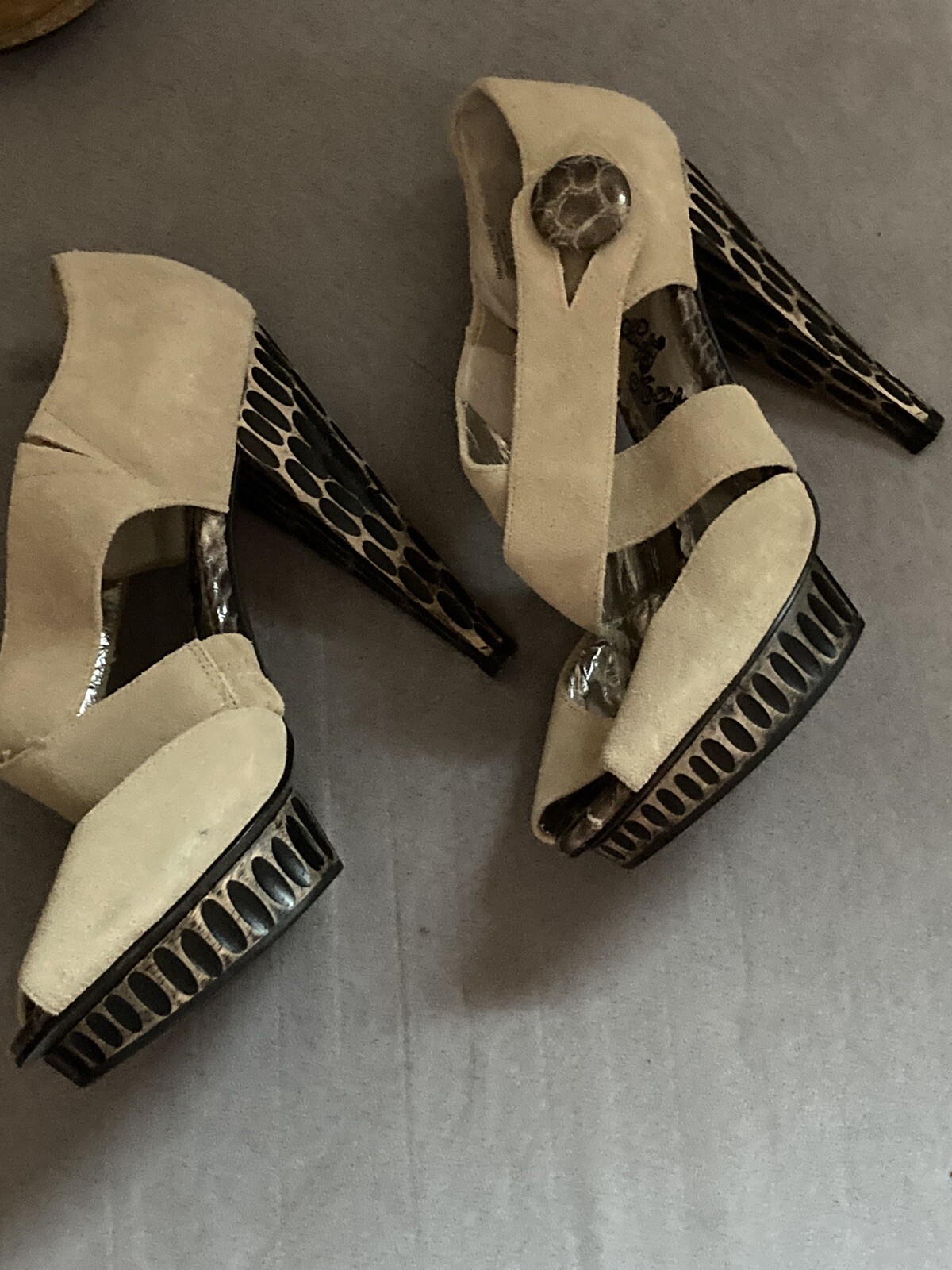 Naughty Monkey Peep Toe Platform Button Snake Pri… - image 5