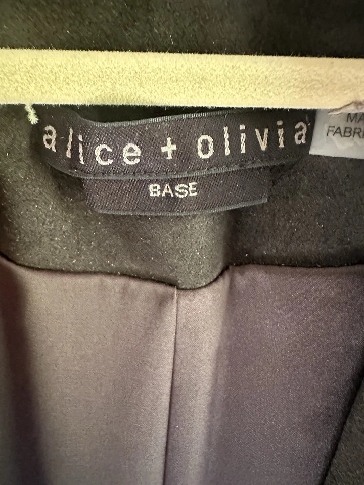 Abrigo Alice + Olivia Base Piel de Cordero Gris Talla XSmall ¡Perfecto! Foto 4 de 4