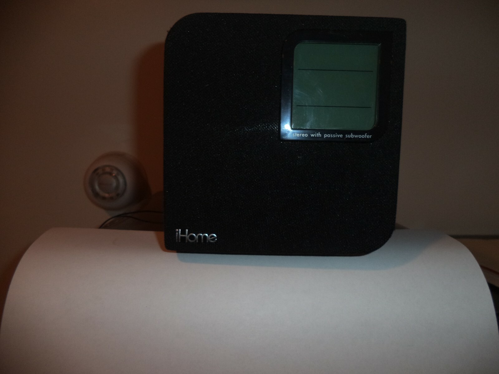 IHOME ALARM CLOCK RADIO !! UNTESTED ! USED !!! GOOD CONDITION !! AS IS !!!
