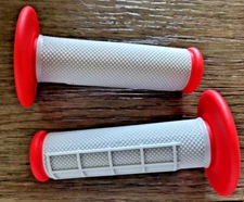 DIRT BIKE, MOTORCYCLE RED CR STYLE HANDGRIPS, GRIPS HALF WAFFLE, CRF, XR, CR, RM