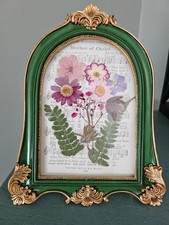 Dried Pressed Flowers  Vintage Style Picture Frame  Handcrafted Christmas Gift