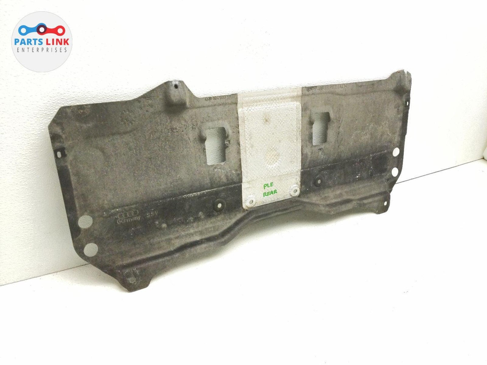 2016-20 BENTLEY BENTAYGA REAR UNDERBODY AERO SPLASH SHIELD GUARD COVER PANEL 4.0