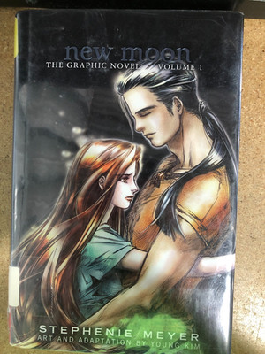 New Moon: the Graphic Novel #1 (Yen Press April 2013) First Edition Ex-Library