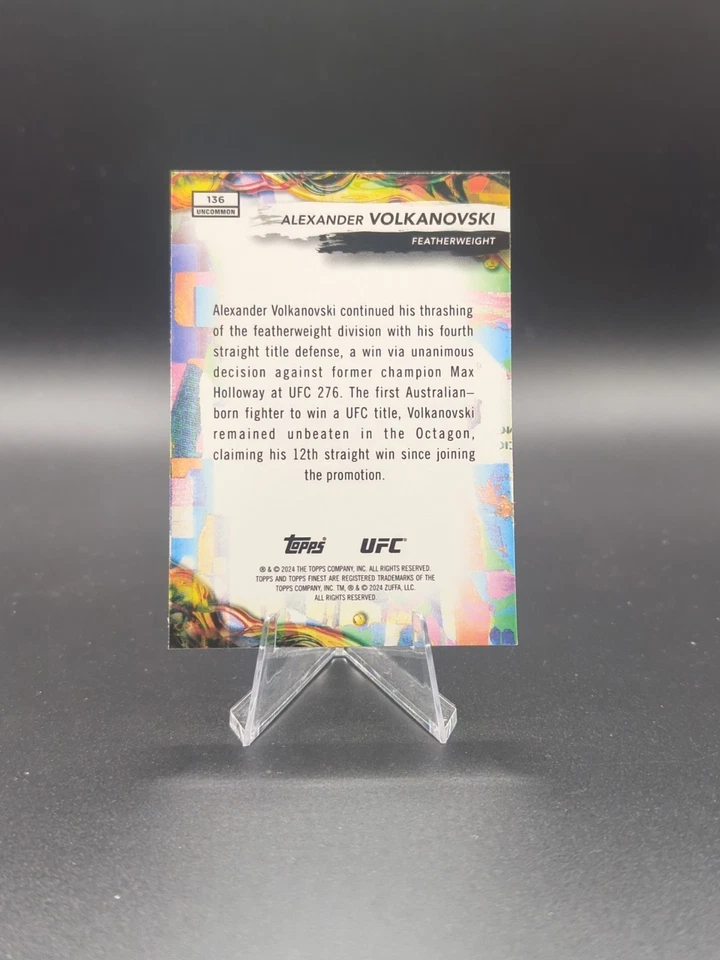 2024 Topps Finest UFC #136 ALEXANDER VOLKANOVSKI Red Shimmer Mint Condition - Image 2 of 2