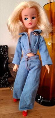 Vintage Pedigree _ original BASIC SINDY 1979 in DENIM DOUBLE 1977