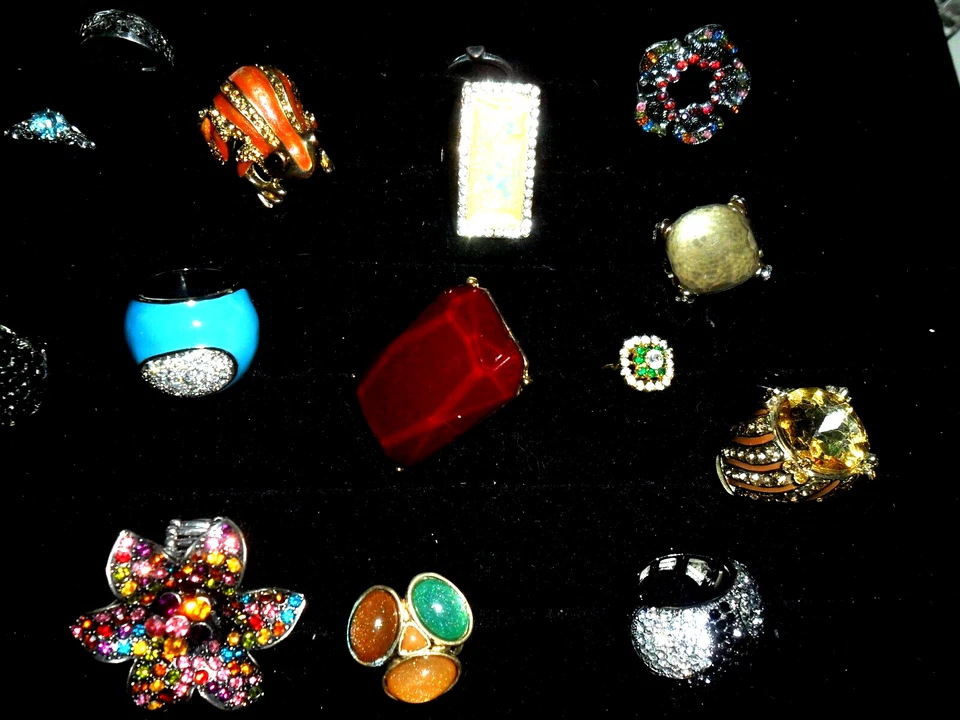 LOTE 16 piezas ANILLOS DE MODA PIEDRAS PRECIOSAS SIMULADAS MODERNAS JOYERÍA - DIAMANTES DE IMITACIÓN 26U Foto 4 de 4