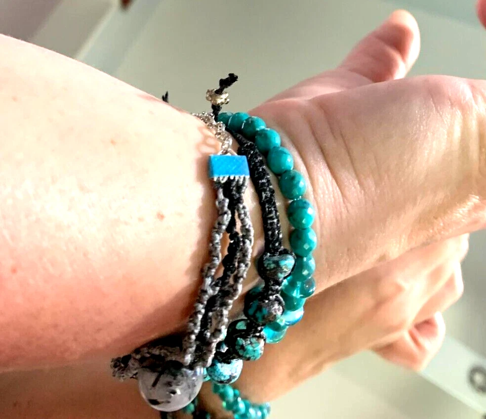 Три браслета ручной работы Artisan Macramé с бисером, турмалиновый кварц, бирюза - Изображение 3 из 4