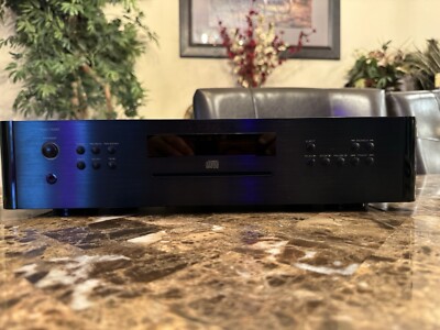 Rotel RCD-1520 CD Player W Remote In Outstanding  Condition Black Face