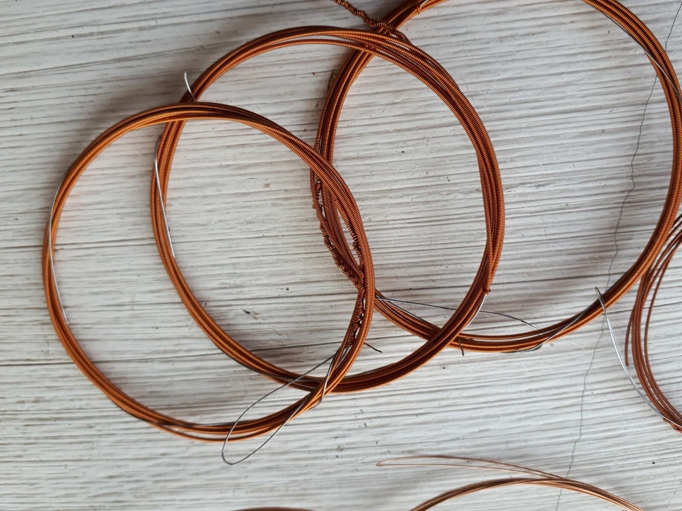 Azerbaijan tar strings and mizrabs for 3 piece tars. - Image 3 of 4