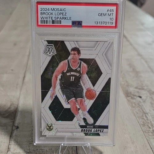 Panini Mosaic 2024-25 Brook Lopez #45 White Sparkle Parallel PSA 10 Bucks