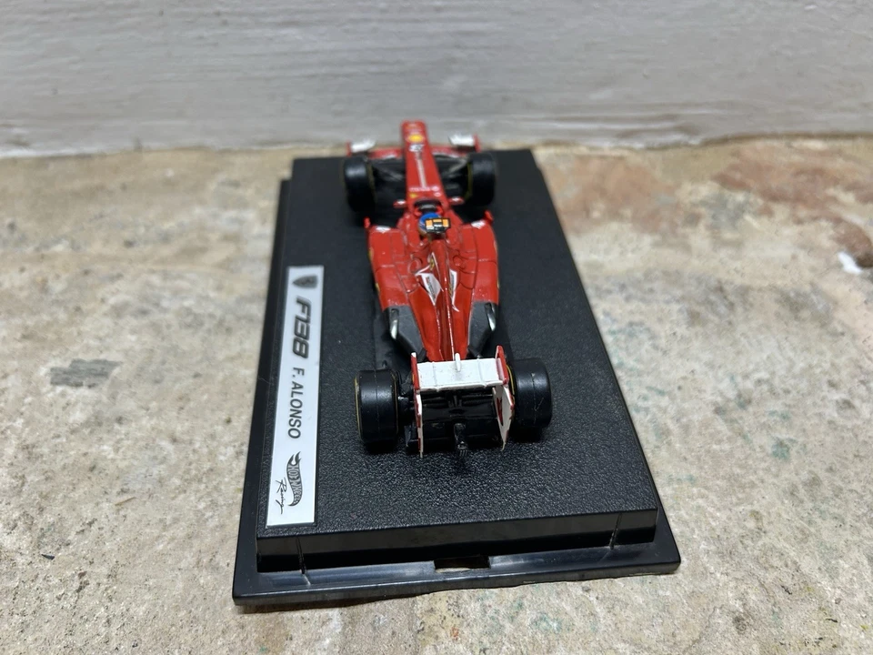 FERRARI F138 2013 FERNANDO ALONSO HOT WHEELS- 1/43 - Immagine 3 di 4