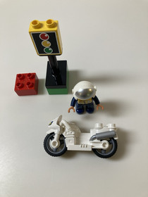 Lego Duplo Motorcycle Police 5679  7 Pcs Incomplete set   Policeman Motorcycle