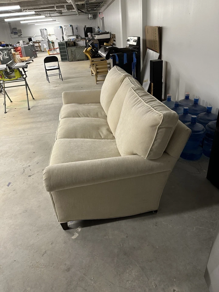 Sofá sofá está usado pero en buen estado ver fotos y descripción Foto 2 de 3