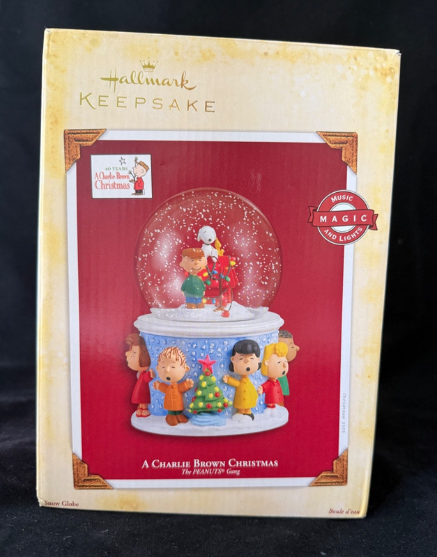 Hallmark Peanuts Snow globe  A Charlie Brown Christmas Music Lights Sound