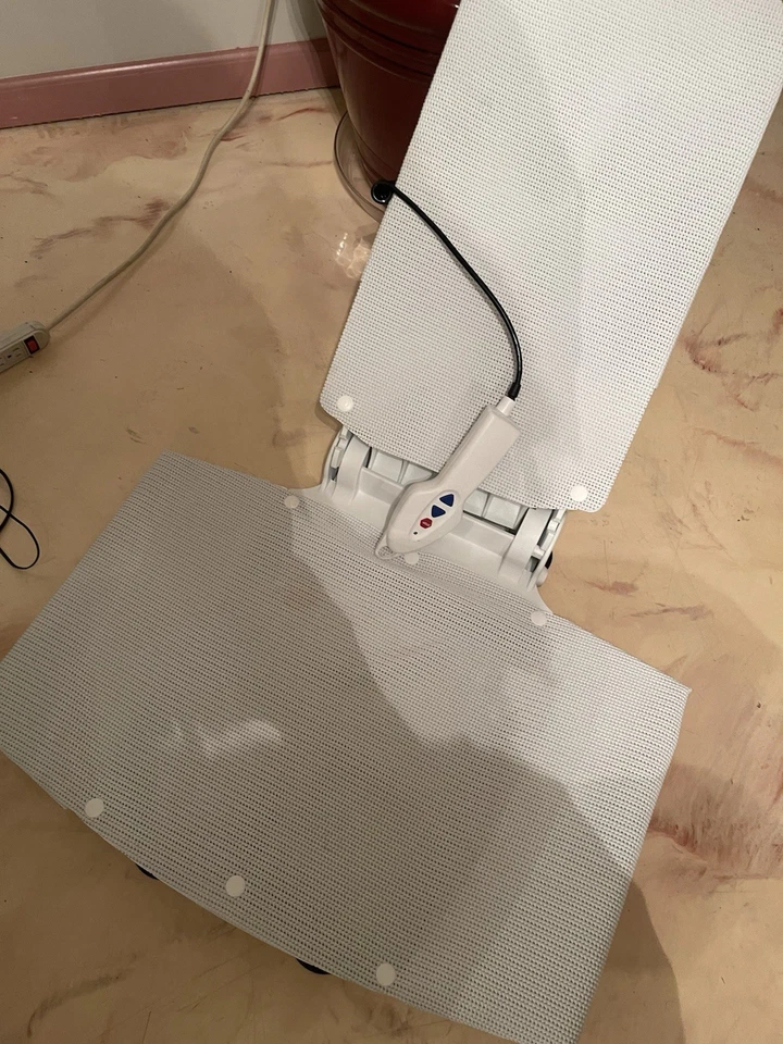 Aquatec R подъемник для ванны, кресло для ванной на батарейках с откидывающейся спинкой - Изображение 2 из 2