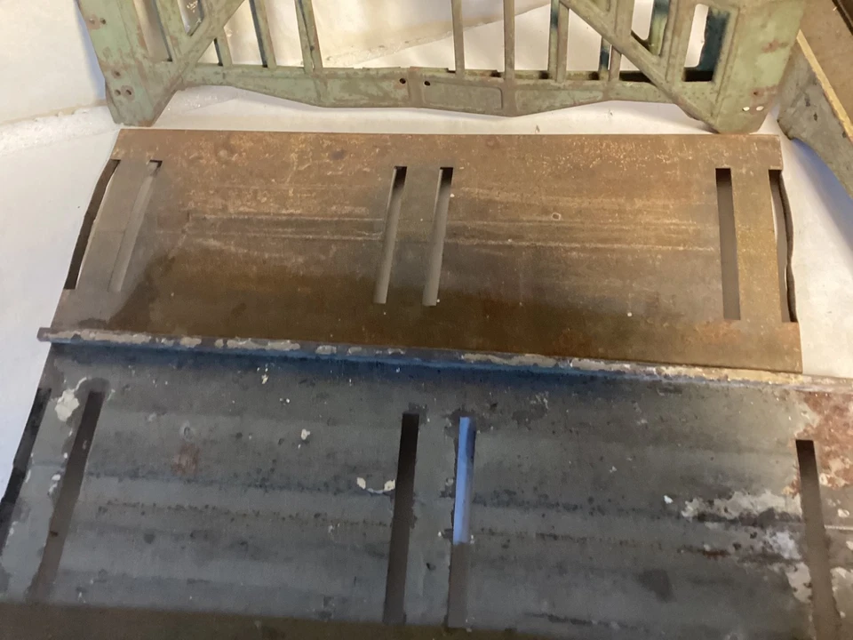 Vintage Lionel prewar standard gauge bridge parts - Image 3 of 4