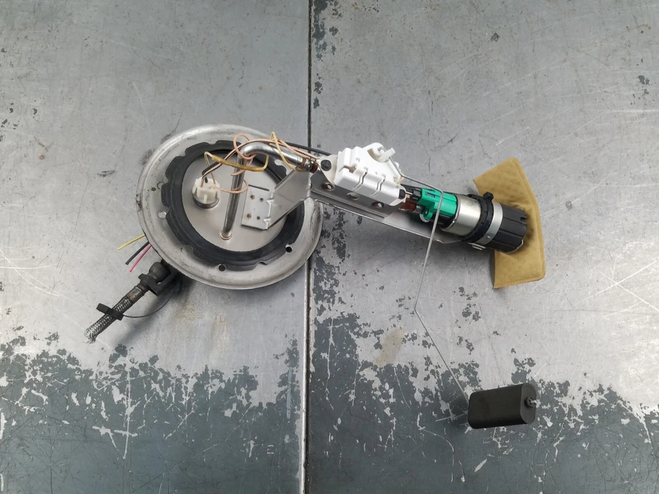 2003 03 04 水星掠夺者燃油泵/发送单元 #8342 i7 — 第 3/3 张图片