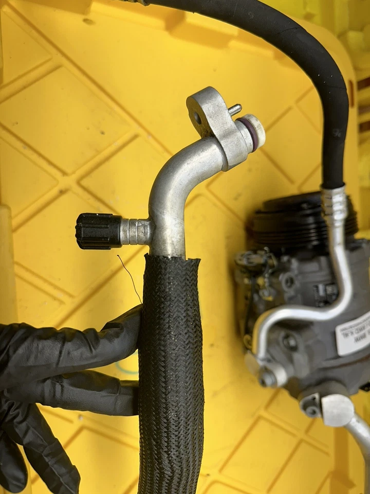 2010-2013 BMW F01 F02 F06 F07 F10 E70 E71 550 650 750 X5 X6 AC Compressor W Hose - Image 3 of 4