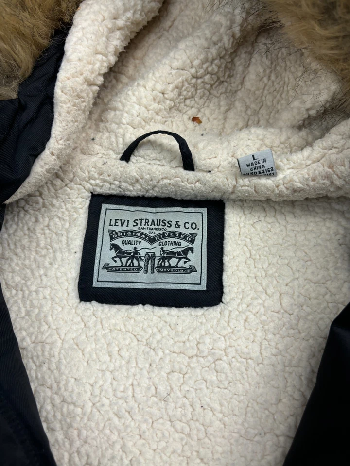 Chaqueta Parka Levi's Para Mujer Grande Negra Forrada Sherpa Piel Capucha Cremallera Completa Carga Foto 3 de 4