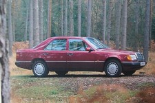 Original 1990 MERCEDES 300E-24 Autocar extracted magazine road test extra