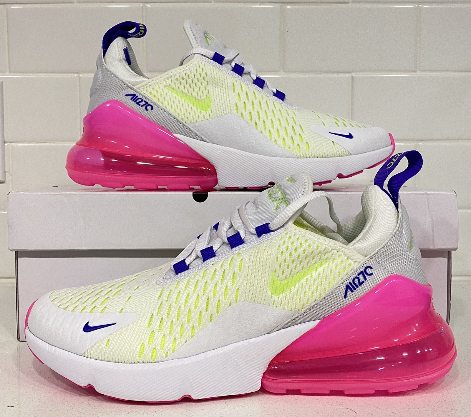 air max 270 sneakers in white and pink