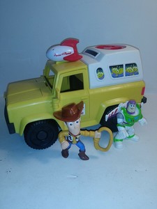 buzz lightyear and woody on truck