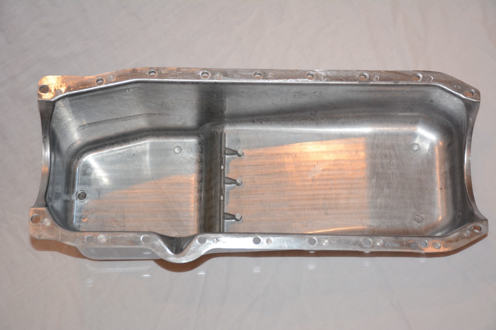 198602 SBC Chevy Finned Aluminum Oil Pan 305 5.0L 350 5.7L Vortec 1pc