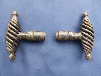 2 Poignées fer pour Porte trou pour carré de 7 mm Année 1970 - Photo 1/4