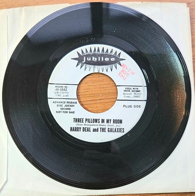 HARRY DEAL & THE GALAXIES ''Three Pillows In My Room'' US EX 60s PROMO Surf RnR 45