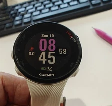 Pre owned Garmin Forerunner 45S Running GPS Watch (39mm) - White #GW56