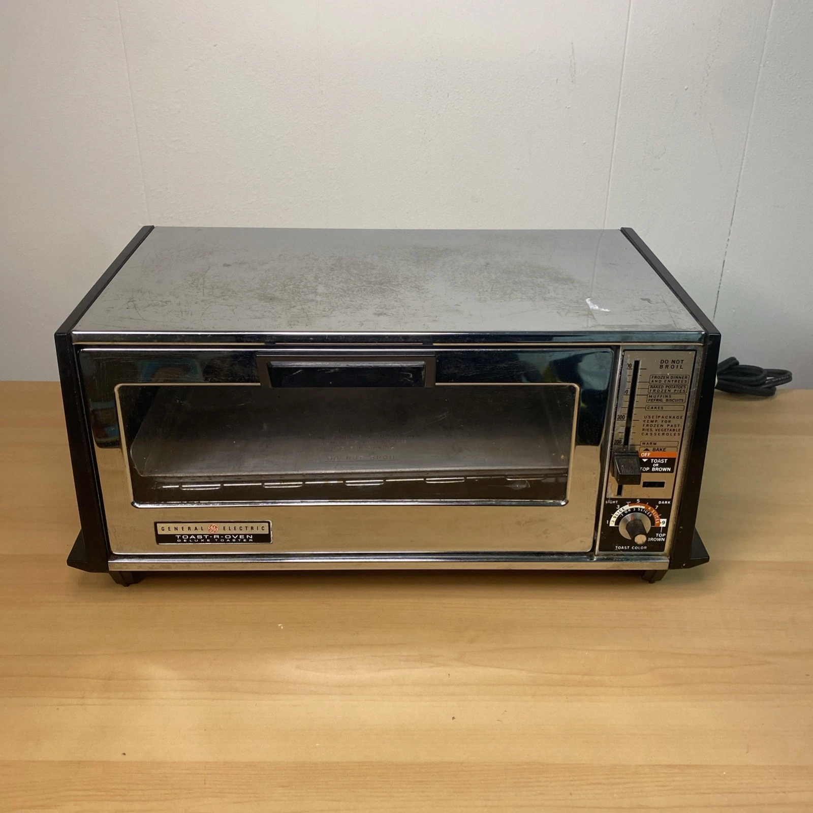 Vintage General Electric Deluxe Toast-R-Oven A2T94 Toaster Oven Tested Works
Opens in a new window o