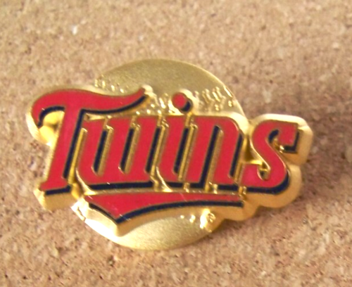 Minnesota Twins name w/ gold ball pin 1998 3D MLB c43488 - Picture 3 of 7