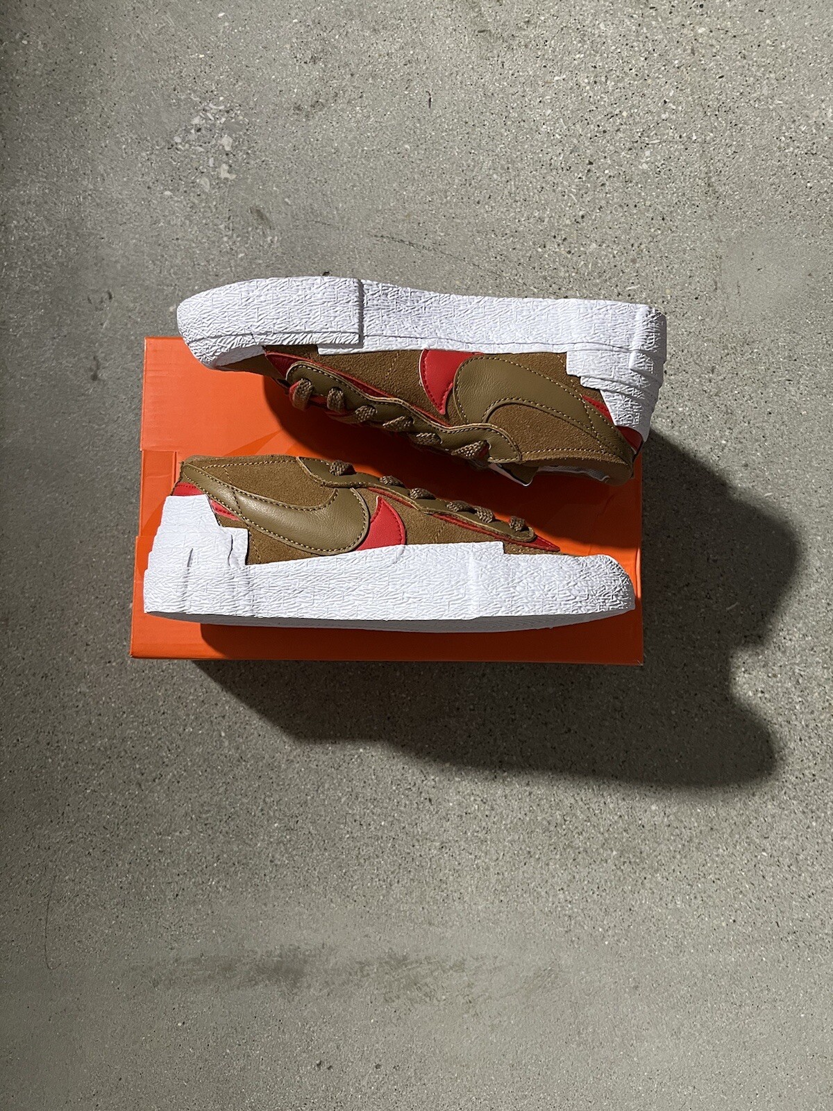 SACAI X NIKE "Taglia 5 Blazer basso Sacai x ""Abbronzatura britannica"""