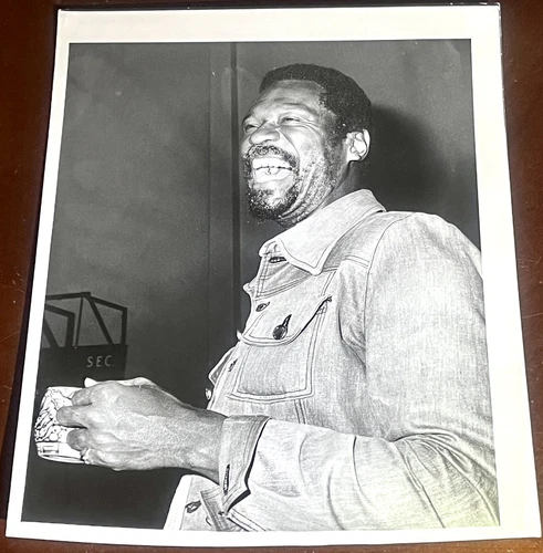 BILL RUSSELL BOSTON CELTICS NBA BASKETBALL 1975 VINTAGE TYPE 1 PHOTO ULTRA! RARE - product listing photo