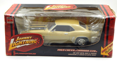 Johnny Lightning 1969 Chevrolet Chevy Camaro Z28 1:24 Scale Diecast Car