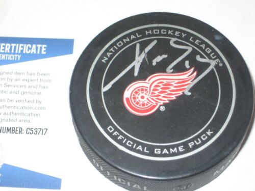 PAVEL DATSYUK Signed Detroit RED WINGS Official GAME Puck w/ Beckett COA - Afbeelding 1 van 1