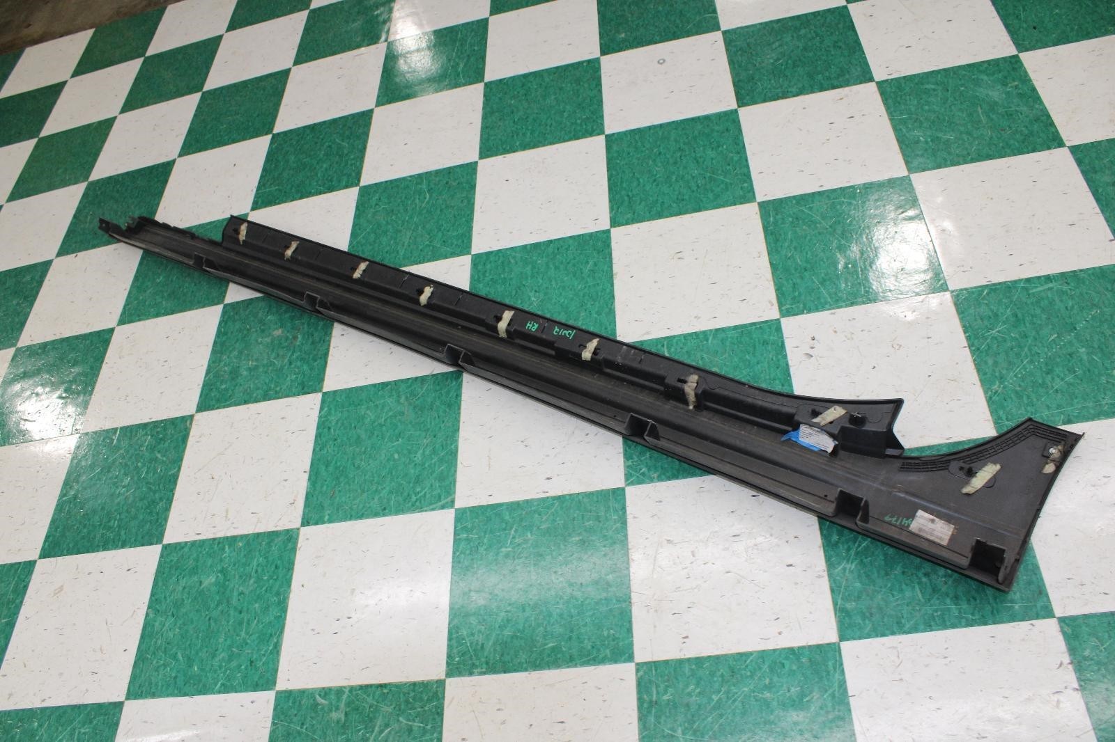 14-24 Ghibli *DMG* Noble Blue Passenger Right RH Rocker Molding Side Skirt OEM