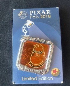 Disney Pixar Pals 2018 Passholder AP Incredibles Pin LE Mr. & Mrs. Incredible