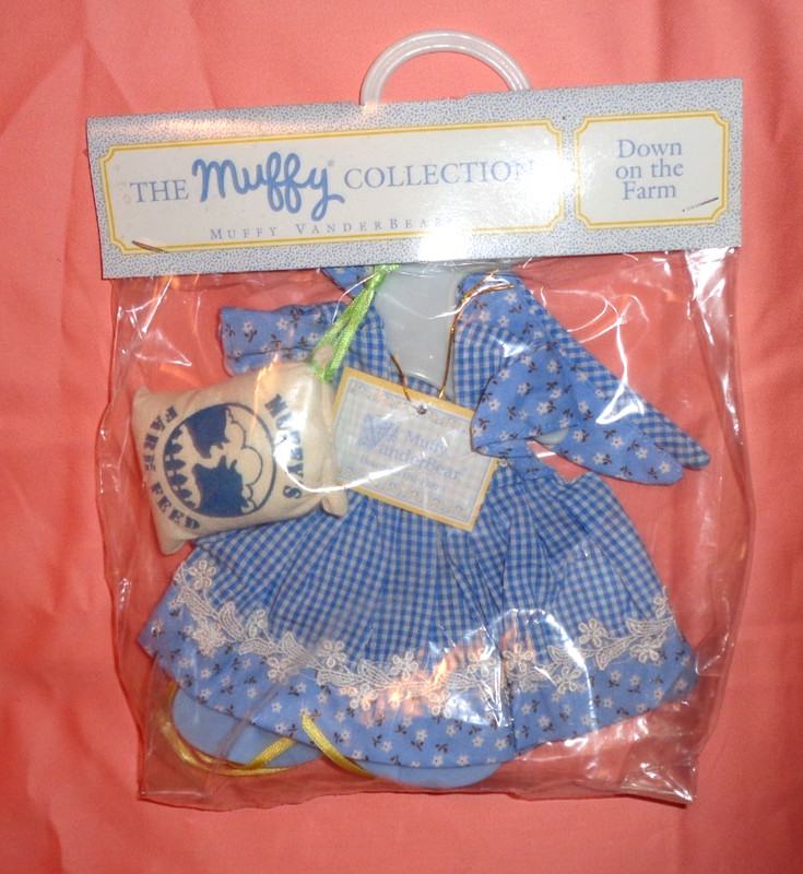 NEW IN PACKAGE DOWN ON THE FARM-MUFFY VANDERBEAR/VANDERHARE COLLECTION!