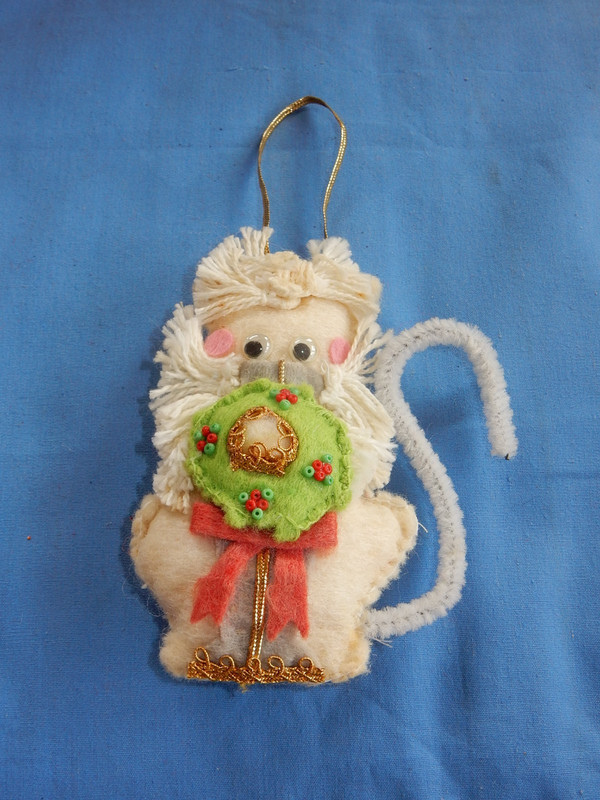 Vintage Handmade White Cat with Wreath Christmas Ornament