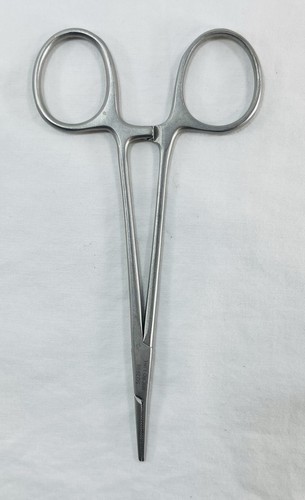 V. Mueller Mosquito Forceps Needle Holder Instrument 5” Stainless Steel SU2698