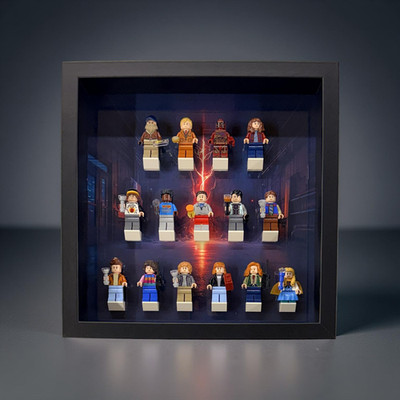 Displayrahmen für LEGO  11370 Stranger Things The Creel House Minifiguren 27cm