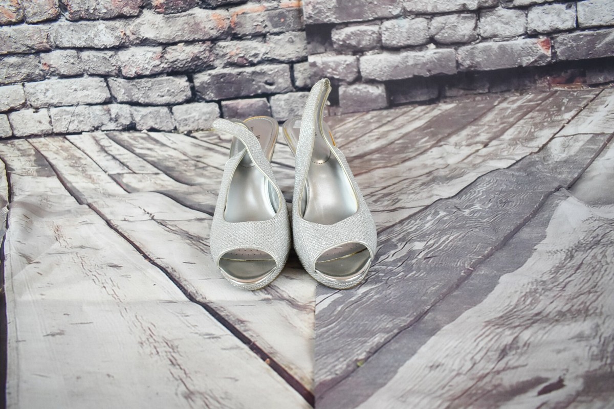 Worthington Size 1/2 Peep Toe Silver Glitter Heels Silver
