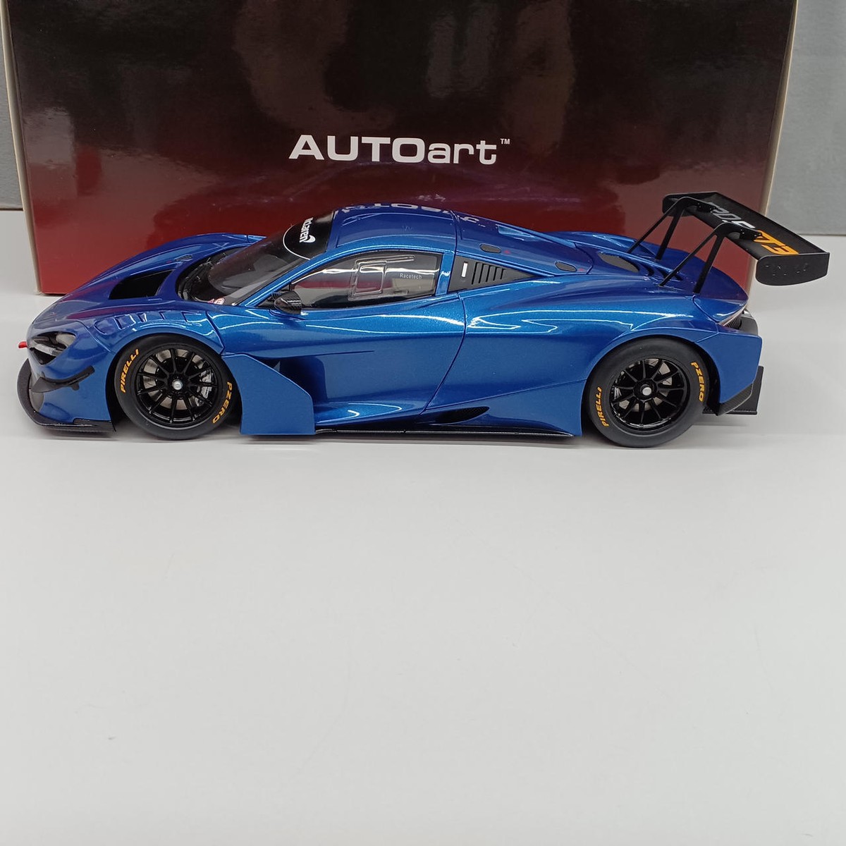 自動車 AutoArt 1/18 McLaren 720S GT3 Amazon.com: Auto Art Models McLaren 720S GT3 Gloss White 1